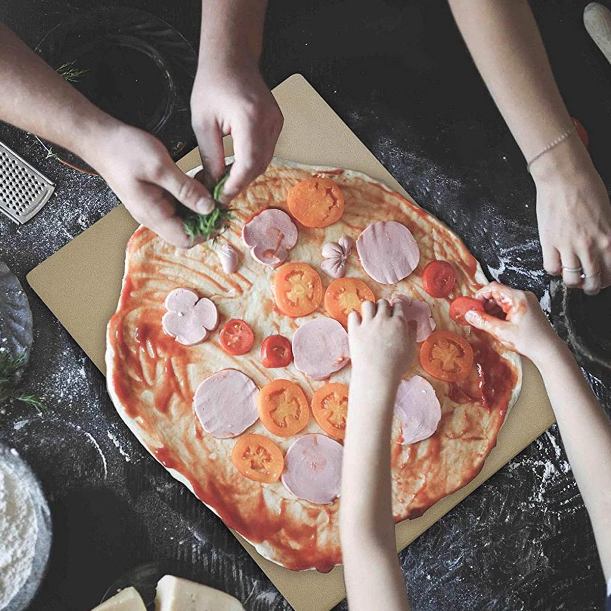 Buxibo 2in1 Pizzasteen - Voor BBQ & Oven - Inclusief Serveer Plank - Pizzabord/Pizzaplank - 30.5 X 38.1 X 1.4 Cm - Image 2