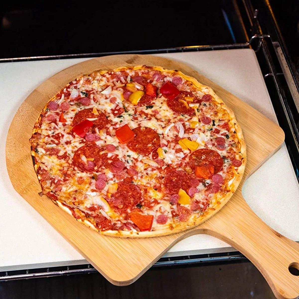 Buxibo 2in1 Pizzasteen - Voor BBQ & Oven - Inclusief Serveer Plank - Pizzabord/Pizzaplank - 30.5 X 38.1 X 1.4 Cm - Image 13