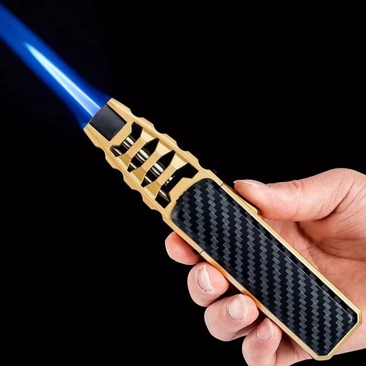 Merkloos Turbo Jetflame Aansteker - Gasbrander - Vuurwerk Torch - Crème Brûlée Brander - BBQ En Sigaren Aansteker - Windproof - Carbon Met Goudkleurige Metalen Behuizing - Image 7