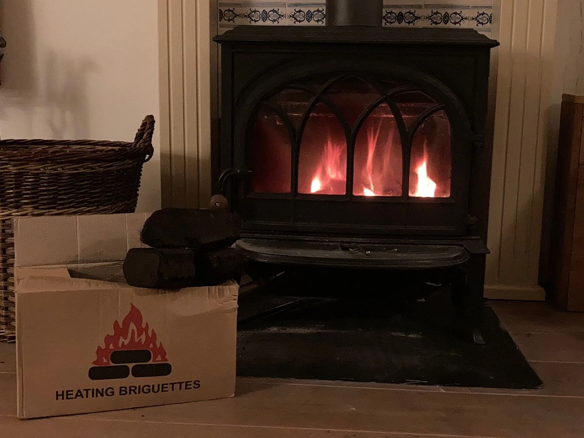 Merkloos Turfbriketten - Turfblokken- Turf - 1x14 Stuks - Haardhout - Kachel - Openhaard - 14 Kg - Image 3