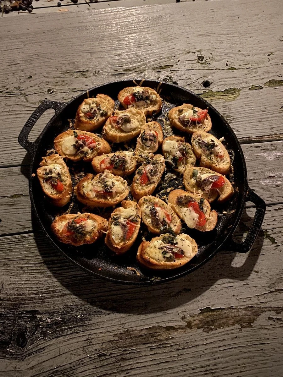 Valhal Outdoor Skillet / Plancha / Koekenpan - Gietijzer - Diameter 35cm, Twee Handvatten, VH35F - Image 10